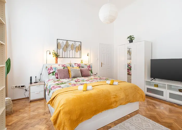 Cosmopolitan - Chic Getaway In A Fancy Neighbourhood דירה בודפשט