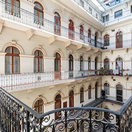 Apartmán Cosmopolitan - Chic Getaway In A Fancy Neighbourhood *