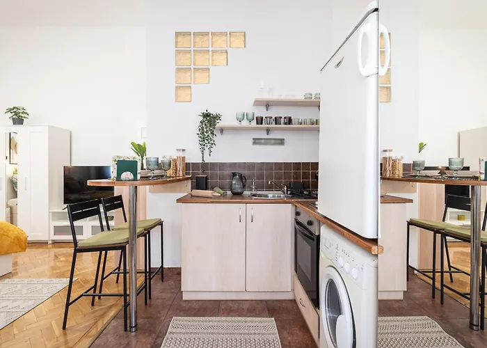 Appartamento Cosmopolitan - Chic Getaway In A Fancy Neighbourhood Budapest